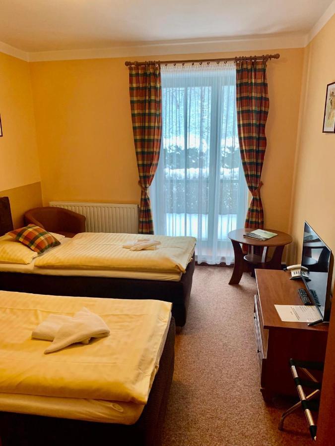 Hotel Loucky Litvinov Luaran gambar