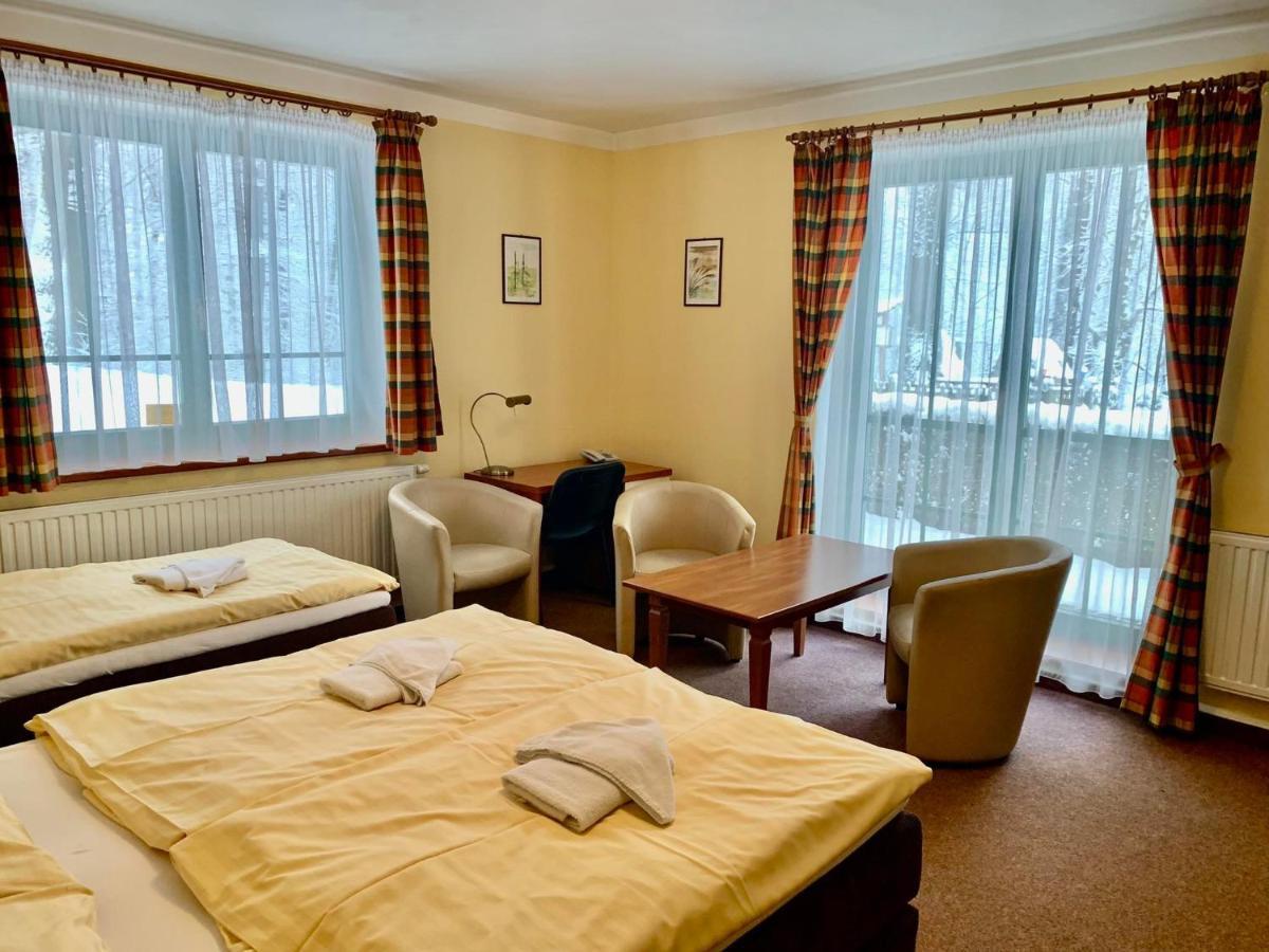 Hotel Loucky Litvinov Luaran gambar