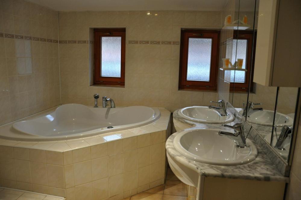 Hotel Loucky Litvinov Luaran gambar